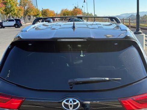 Used 2019 Toyota Highlander XLE image 5