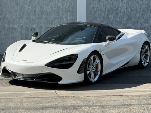 Used 2020 McLaren 720S Coupe 2D image 18