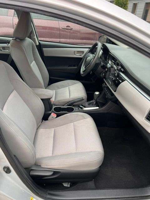 Used 2014 Toyota Corolla LE FWD image 11