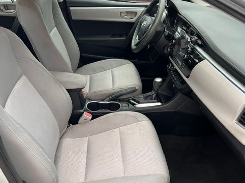 Used 2014 Toyota Corolla LE FWD image 11