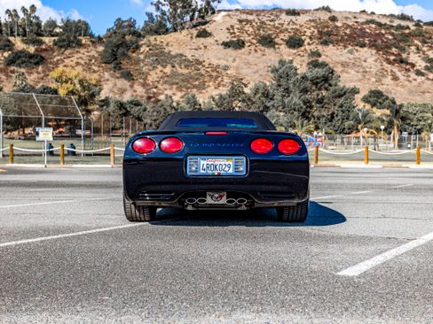 Used 2001 Chevrolet Corvette Convertible w/ Preferred Equipment Group1 image 4