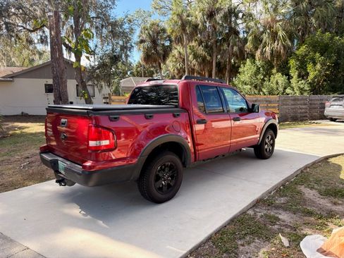 Used 2007 Ford Explorer Sport Trac XLT image 8