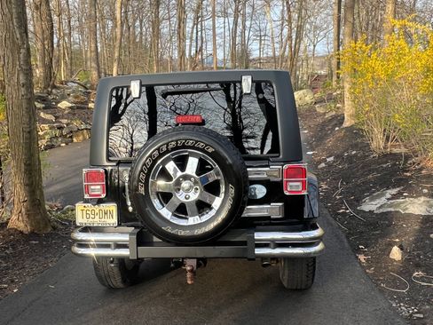 Used 2013 Jeep Wrangler Unlimited Sahara w/ Dual Top Group image 5