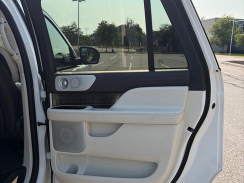Used 2022 Lincoln Navigator L Black Label AWD/4WD image 22