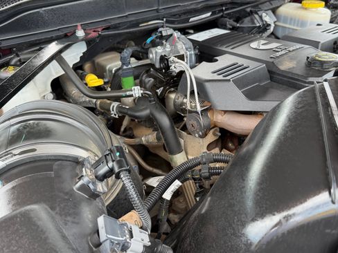 Used 2019 RAM 2500 Laramie AWD/4WD image 14