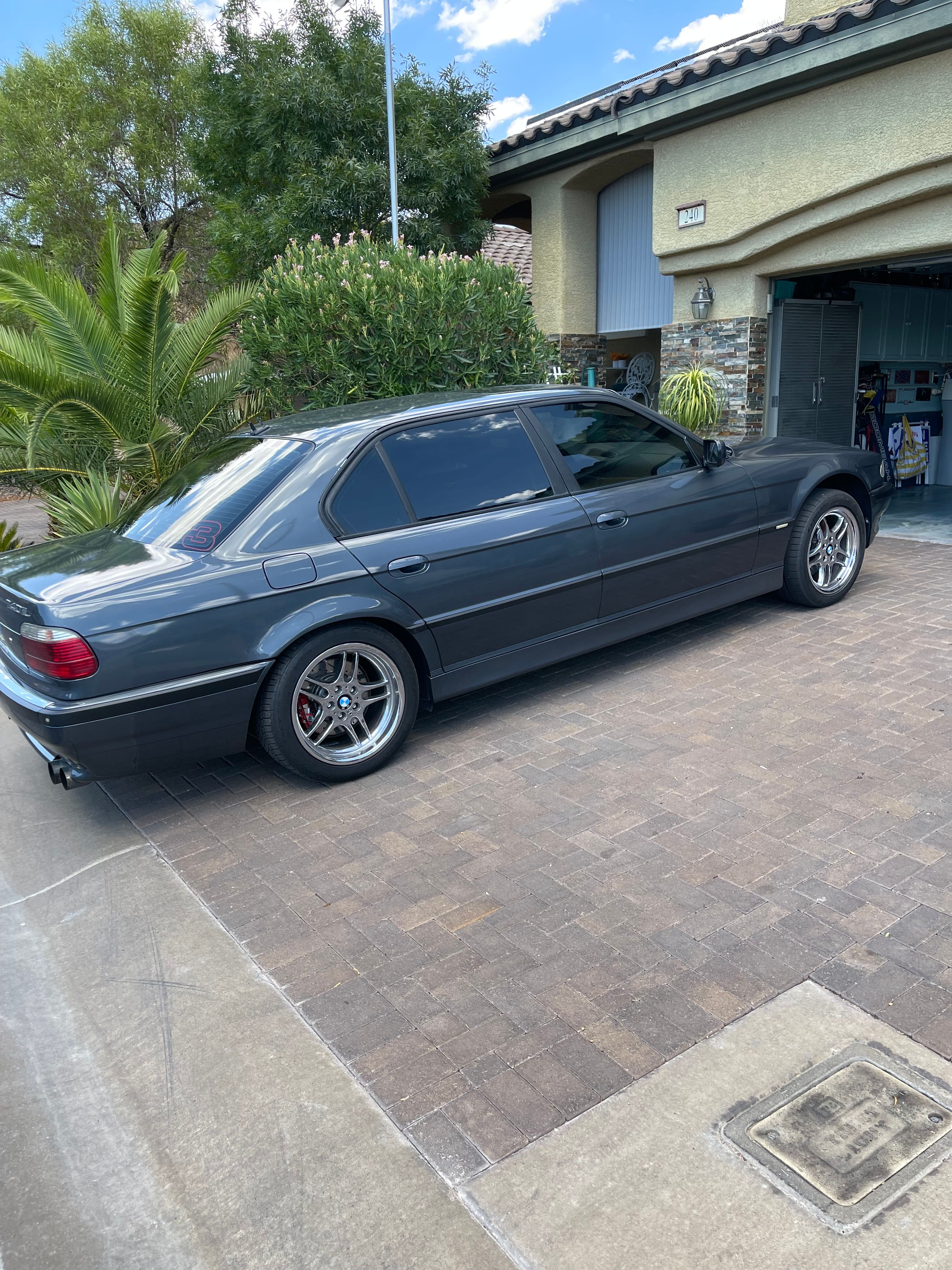 Used 2001 BMW 740iL RWD image 14