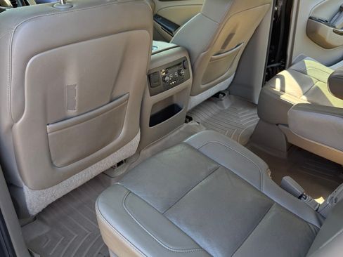 Used 2015 GMC Yukon XL SLT w/ Open Road Package image 15