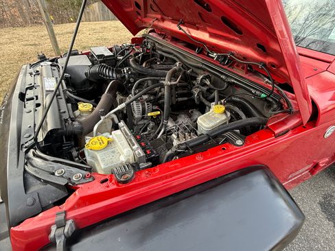 Used 2010 Jeep Wrangler Sport image 5