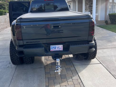 Used 2019 GMC Sierra 3500 Denali w/ Duramax Plus Package image 5