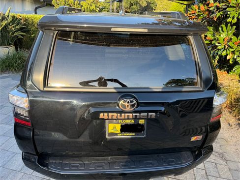 Used 2023 Toyota 4Runner 40th Anniversary SE image 14