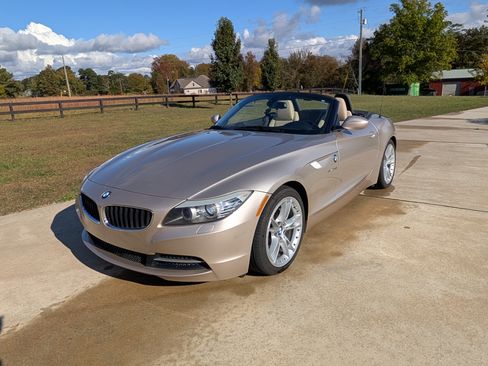 Used 2009 BMW Z4 sDrive30i image 14