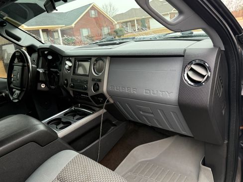 Used 2012 Ford F250 XLT w/ XLT Value Pkg image 5