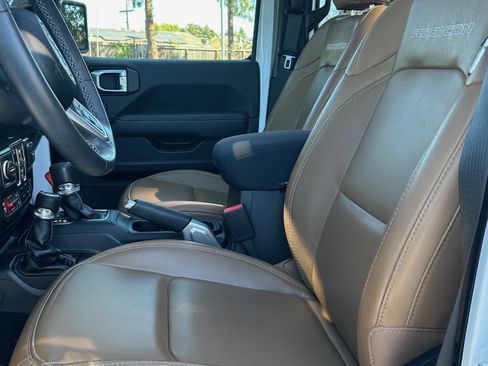 Used 2022 Jeep Wrangler Unlimited Rubicon w/ Xtreme Recon 35" Tire Package image 12