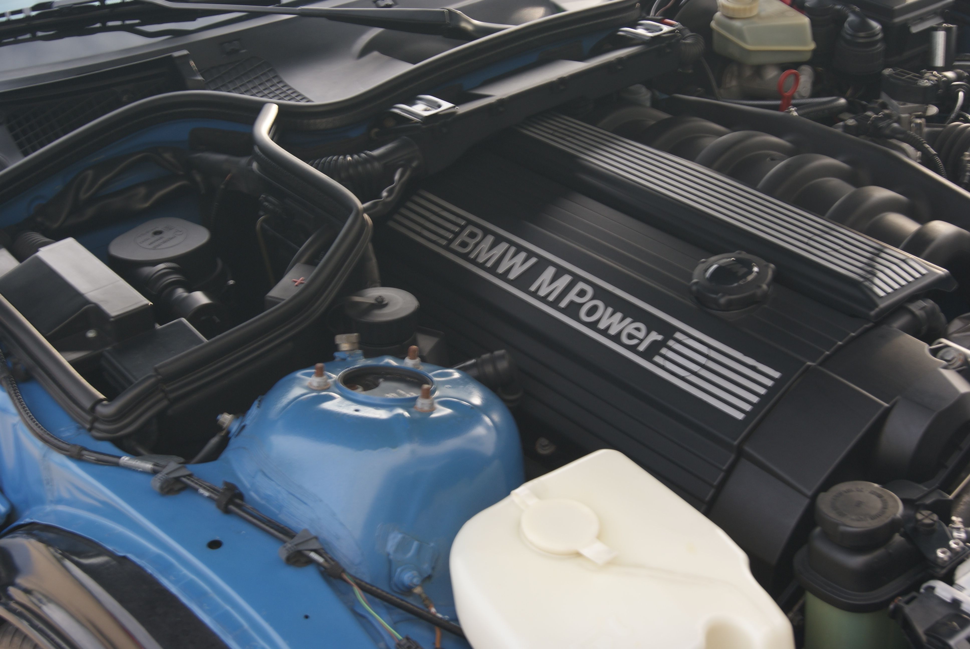 Used 2000 BMW M Roadster RWD image 25