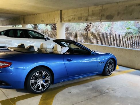 Used 2013 Maserati GranTurismo Sport image 11