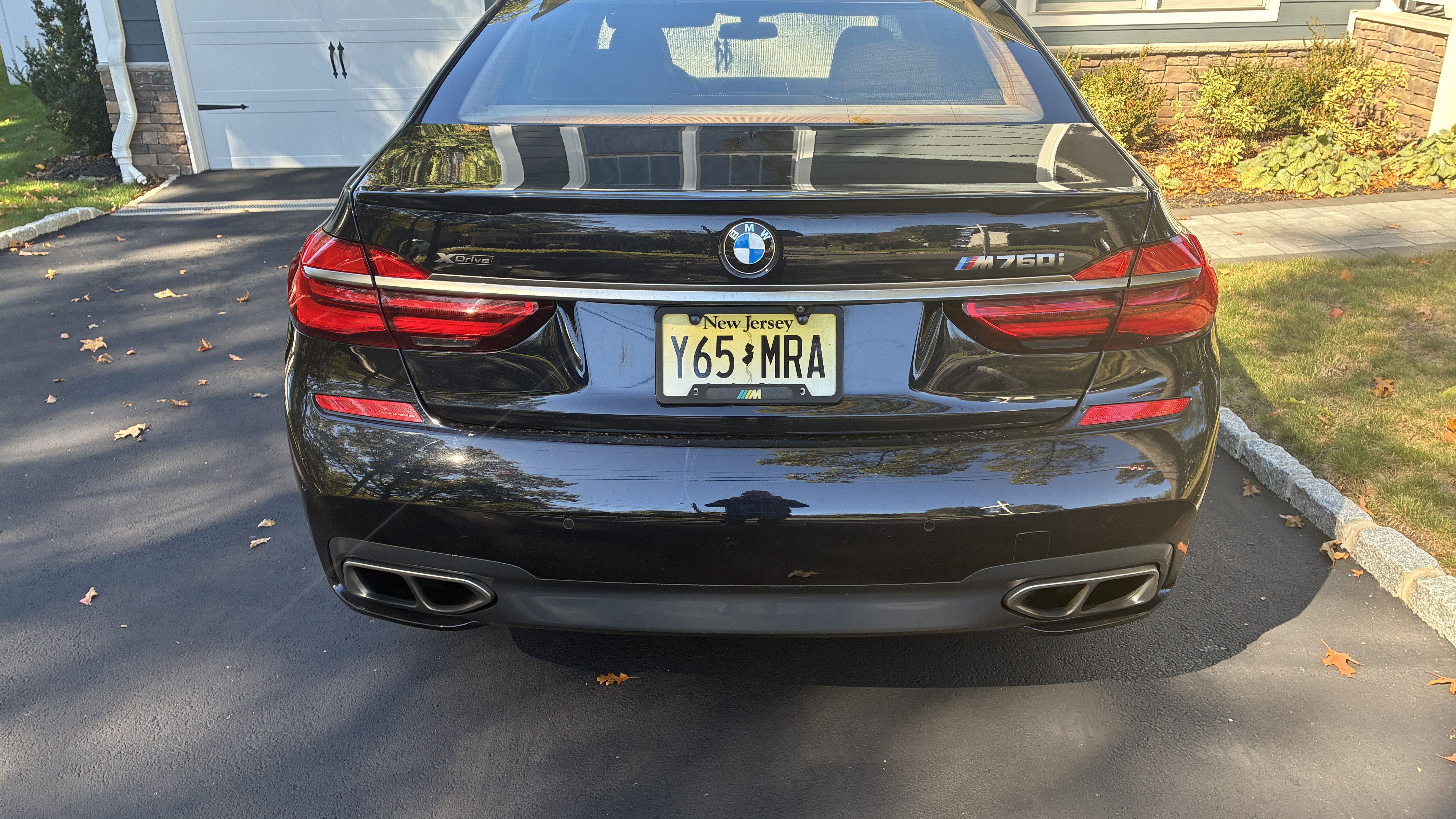 Used 2017 BMW M760i xDrive AWD/4WD image 5