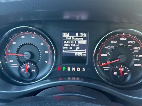 Used 2011 Dodge Charger R/T image 9