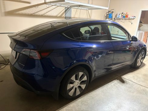 Used 2023 Tesla Model Y Long Range image 4