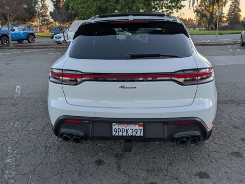 Used 2024 Porsche Macan image 4