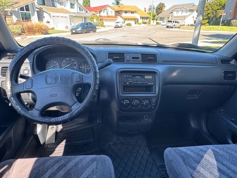 Used 1999 Honda CR-V LX image 17