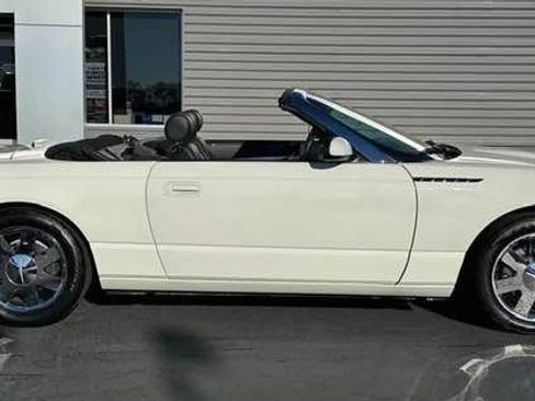 Used 2002 Ford Thunderbird image 5