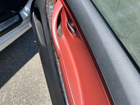 Used 2012 BMW 650i xDrive Convertible image 13