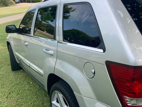 Used 2009 Jeep Grand Cherokee SRT8 w/ SRT Option Group I AWD/4WD image 2