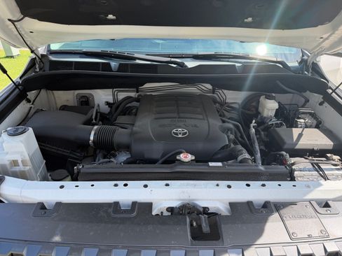 Used 2021 Toyota Tundra SR5 AWD/4WD image 15