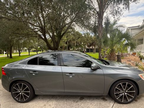 Used 2016 Volvo S60 T5 Premier FWD image 2
