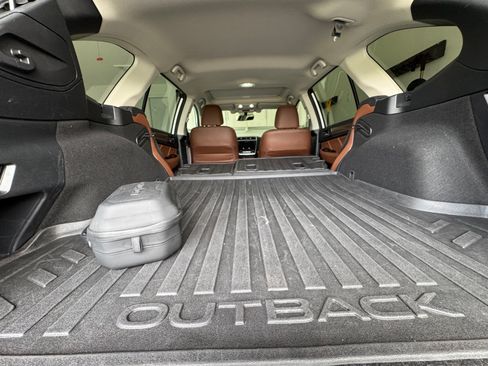 Used 2019 Subaru Outback 3.6R Touring AWD/4WD image 24