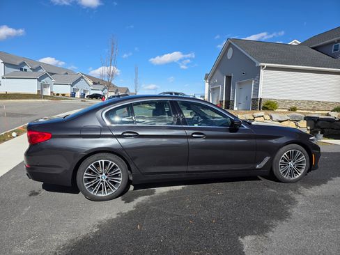 Used 2017 BMW 540i xDrive image 13