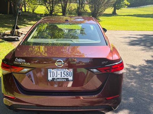 Used 2022 Nissan Sentra SV FWD image 6