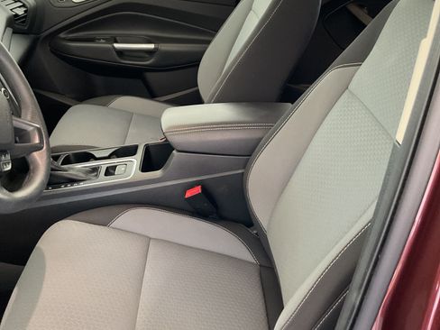 Used 2018 Ford Escape SE w/ SE Sync 3 Package image 15