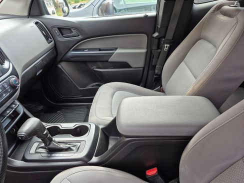 Used 2019 Chevrolet Colorado W/T w/ WT Convenience Package image 17