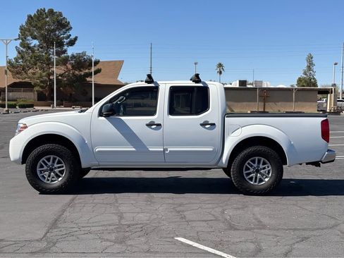 Used 2017 Nissan Frontier SV w/ SV Value Truck Package image 8
