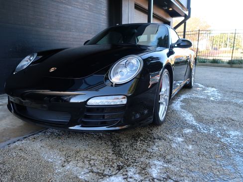 Used 2011 Porsche 911 Carrera S image 2