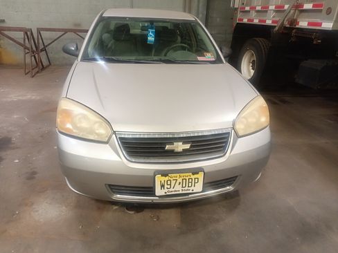 Used 2007 Chevrolet Malibu LS image 23