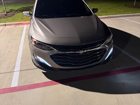 Used 2022 Chevrolet Malibu LT FWD image 15