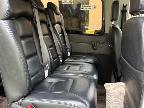Used 2023 Ford Transit 350 XL AWD/4WD image 12