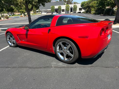 Used 2008 Chevrolet Corvette Coupe w/ Preferred Equipment Group RWD image 9