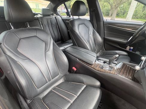 Used 2019 BMW 530i w/ Convenience Package RWD image 11