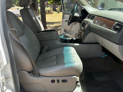 Used 2013 Chevrolet Silverado 2500 LTZ w/ LTZ Plus Package AWD/4WD image 11