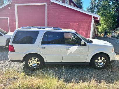 Used 2005 Lincoln Navigator 2WD