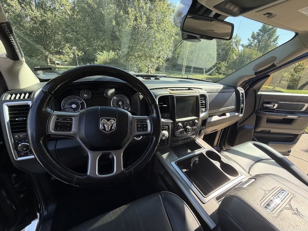 Used 2015 RAM 1500 Limited AWD/4WD image 11