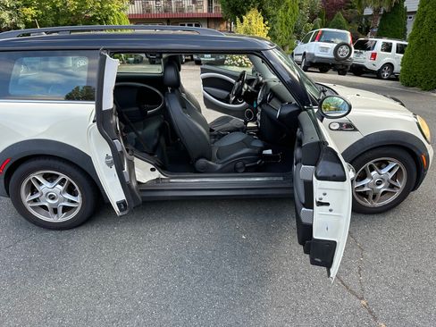 Used 2010 MINI Cooper Clubman S image 9