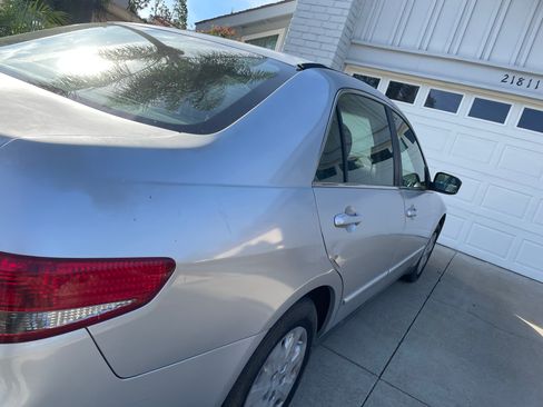 Used 2004 Honda Accord LX image 2