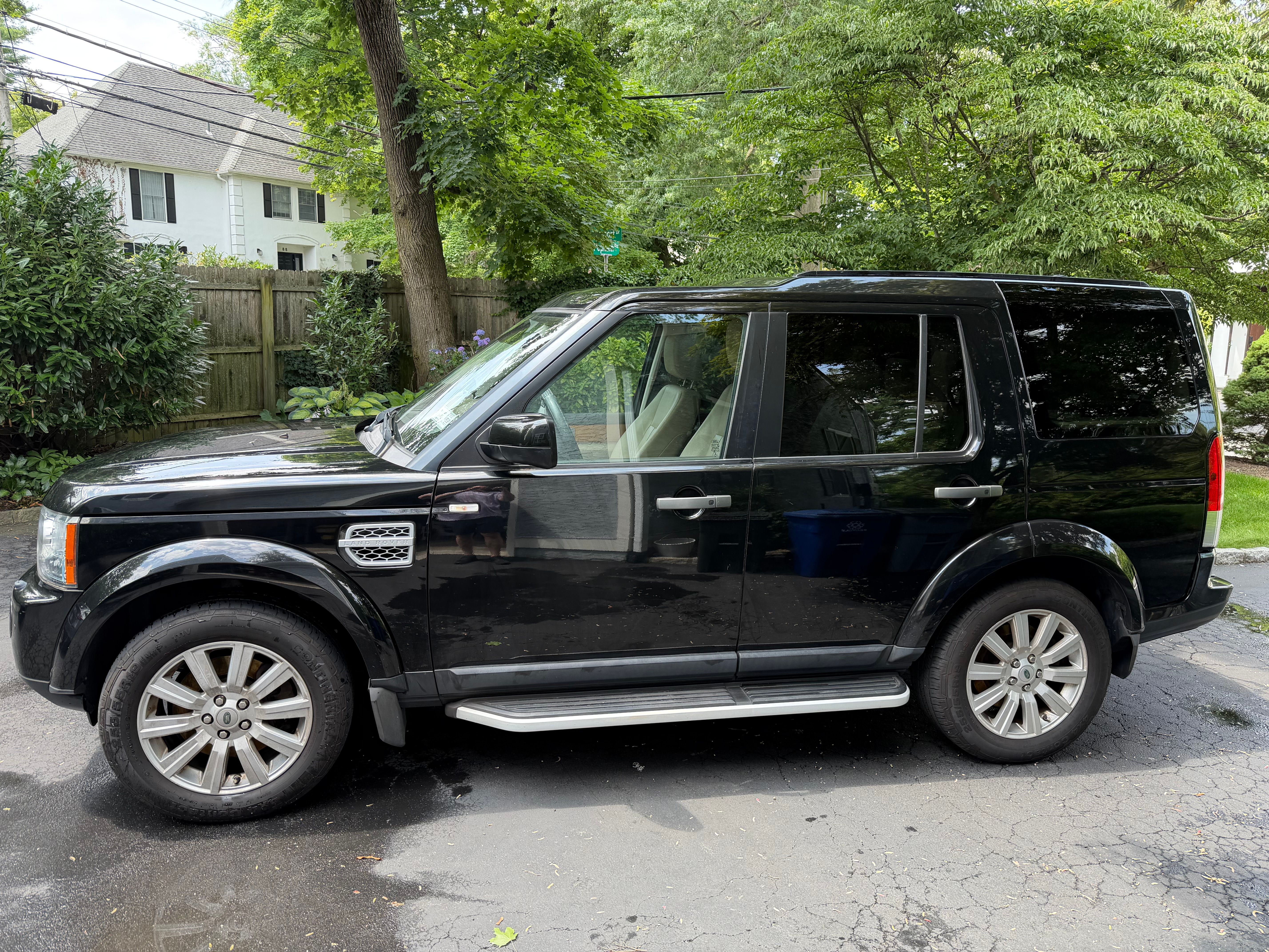 Used 2013 Land Rover LR4 HSE AWD/4WD image 4