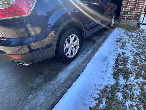 Used 2011 MAZDA CX-9 Touring image 5