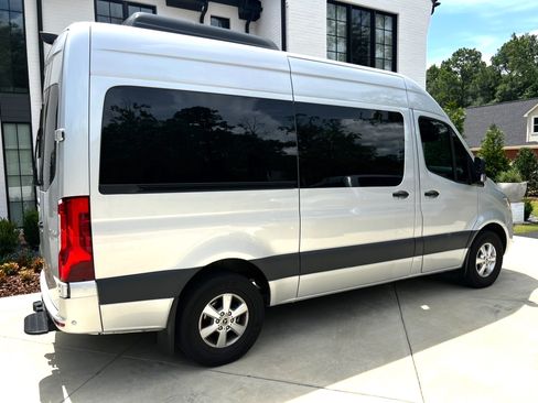 Used 2024 Mercedes-Benz Sprinter 2500 image 6