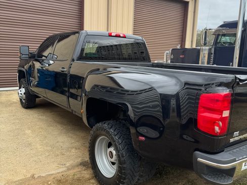 Used 2019 GMC Sierra 3500 4x4 Crew Cab w/ Sierra Convenience Package image 4